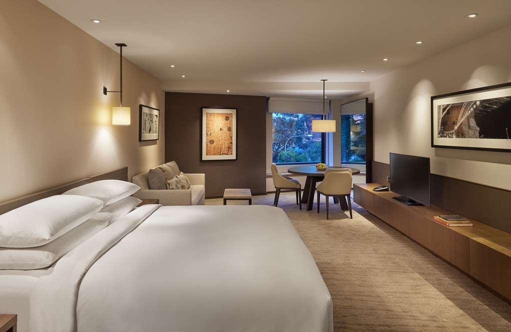Park Hyatt Sydney Hotel Room photo